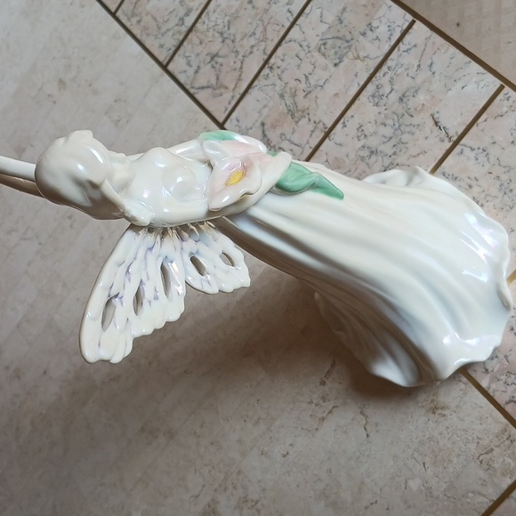 Angel- porcelain, illuminating 10" inches tall,holding tulips,-spring decor - Picture 3 of 11